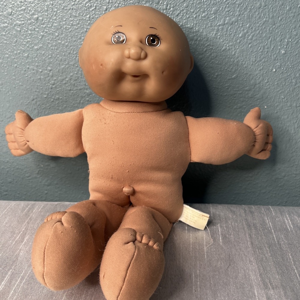 Vintage First Edition 1982 Cabbage Patch Kids Baby Doll Bald No Hair Brown Eyes